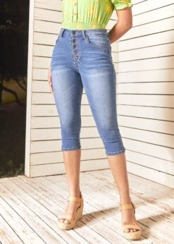 In The Garden Clam Digger Pants -Molly Bracken Clothing Shop 2025 01 16ModCloth10650