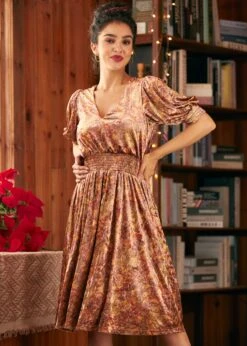 Front Page -Molly Bracken Clothing Shop 207887 Gold 2