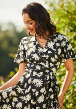 Just Wandering Camp Collar Wrap Dress -Molly Bracken Clothing Shop 260836 bumble bees bloom 5