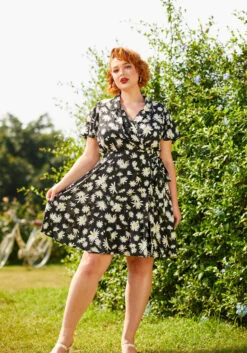 Just Wandering Camp Collar Wrap Dress -Molly Bracken Clothing Shop 260836 bumble bees bloom 6