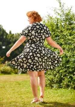 Just Wandering Camp Collar Wrap Dress -Molly Bracken Clothing Shop 260836 bumble bees bloom 7