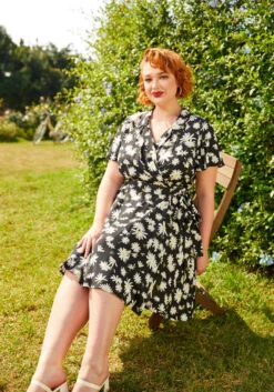 Just Wandering Camp Collar Wrap Dress -Molly Bracken Clothing Shop 260836 bumble bees bloom 8