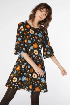 Ingrid Floral Dress 18 Ingrid Floral Dress -Molly Bracken Clothing Shop PGFT389105 001 1